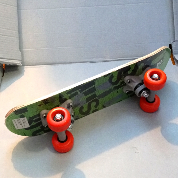 Pauls Quality Gear Other - Brand New Paul's Quality Gear 17" Kids Skate Board